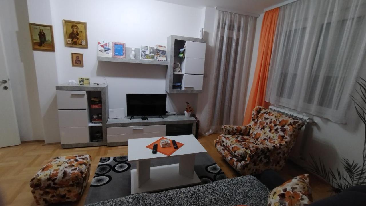 Apartman Maca Pirot Eksteriør bilde