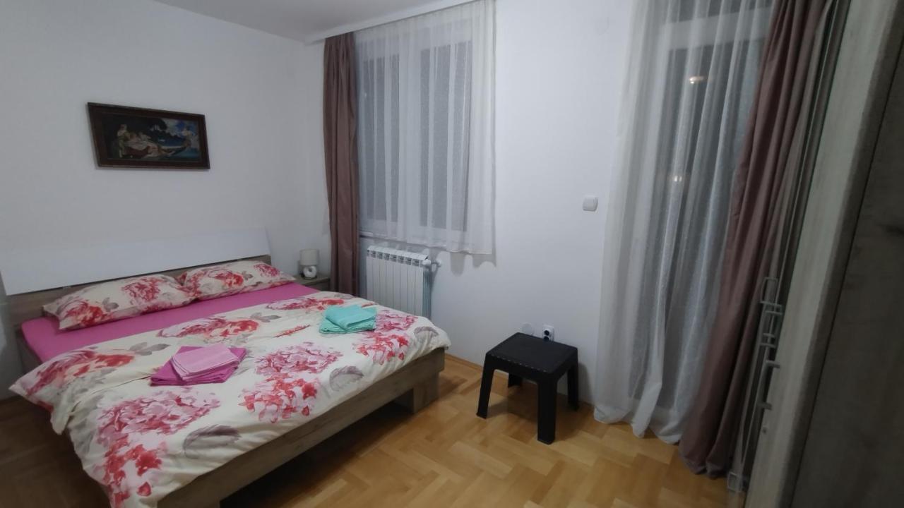 Apartman Maca Pirot Eksteriør bilde