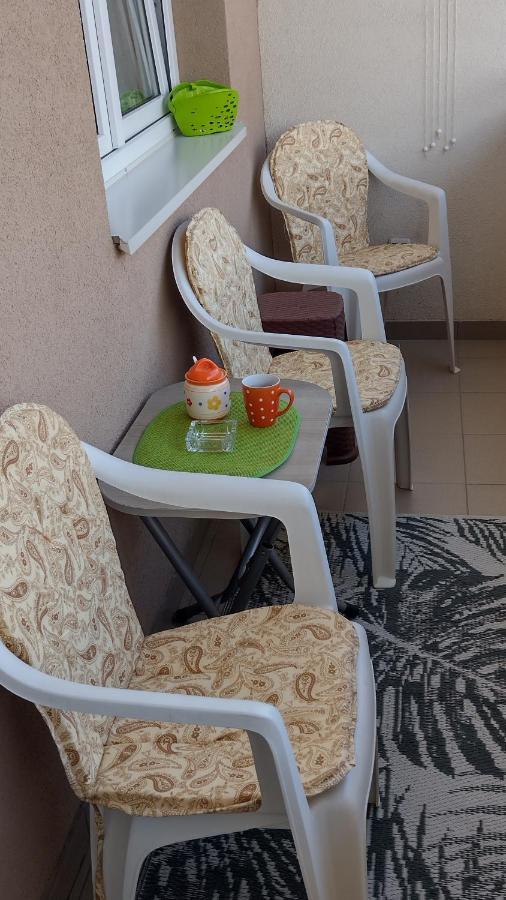 Apartman Maca Pirot Eksteriør bilde